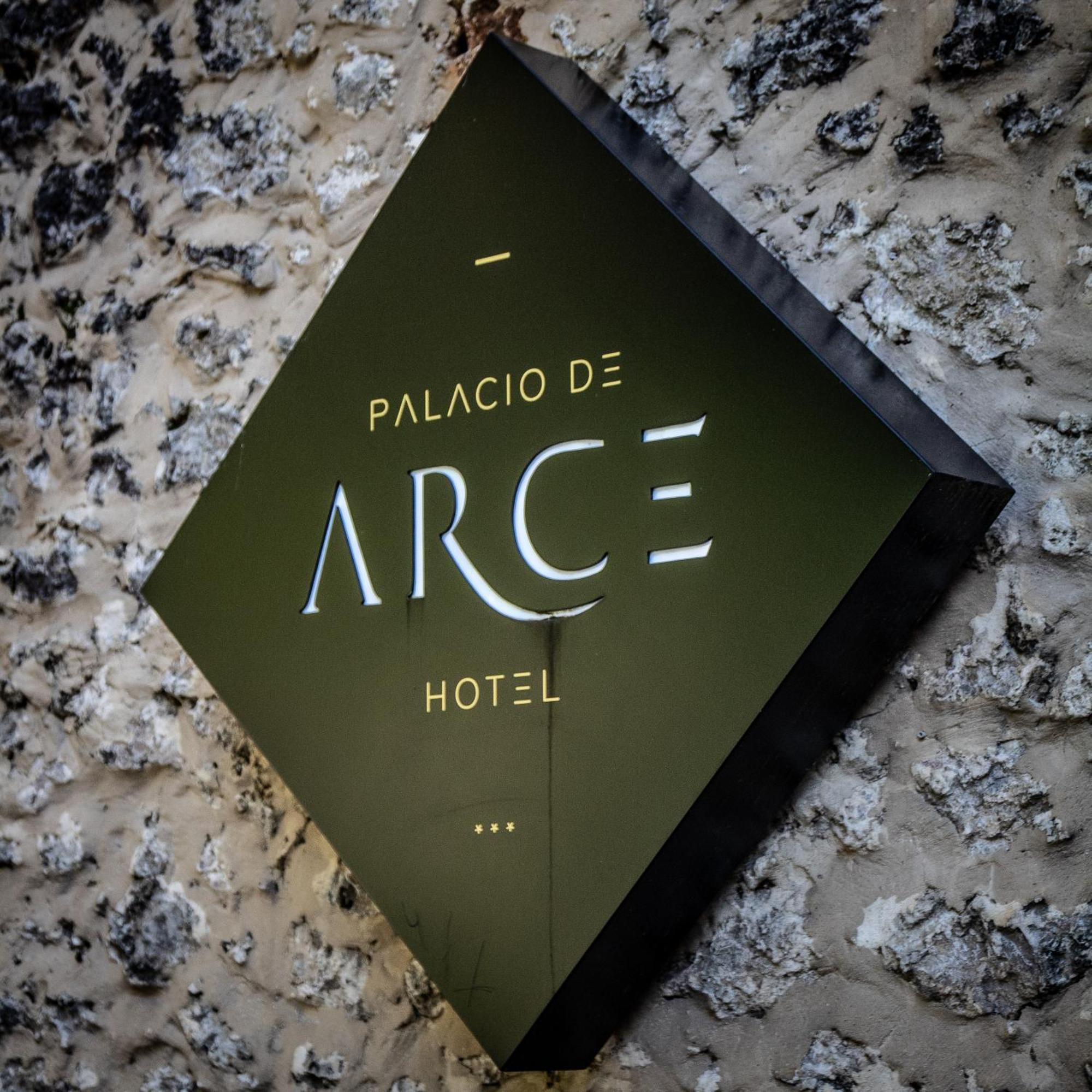 Palacio De Arce מראה חיצוני תמונה